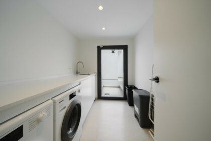 560da7ed4d513b08a11413ddffe5c6f2 - 23