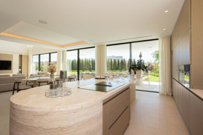 56fdc3d7e0159d69d3076d1f82ba1c3c - 9