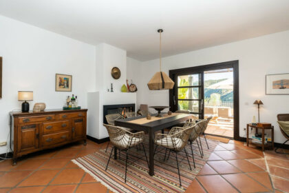 58e3353f9be46543c06cb0fc8b1b75b2 - 17