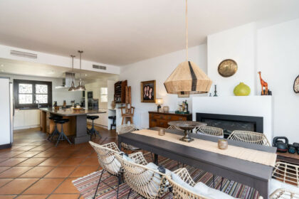 58e3353f9be46543c06cb0fc8b1b75b2 - 18