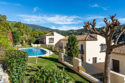 58e3353f9be46543c06cb0fc8b1b75b2 - 40