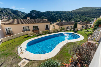 58e3353f9be46543c06cb0fc8b1b75b2 - 41