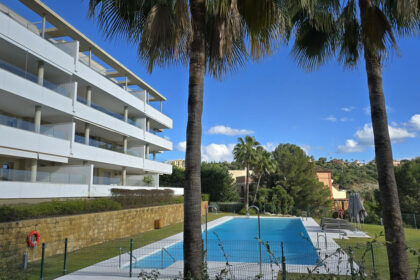 597cbc93d35accba29d4639c5cea1a87 - 1