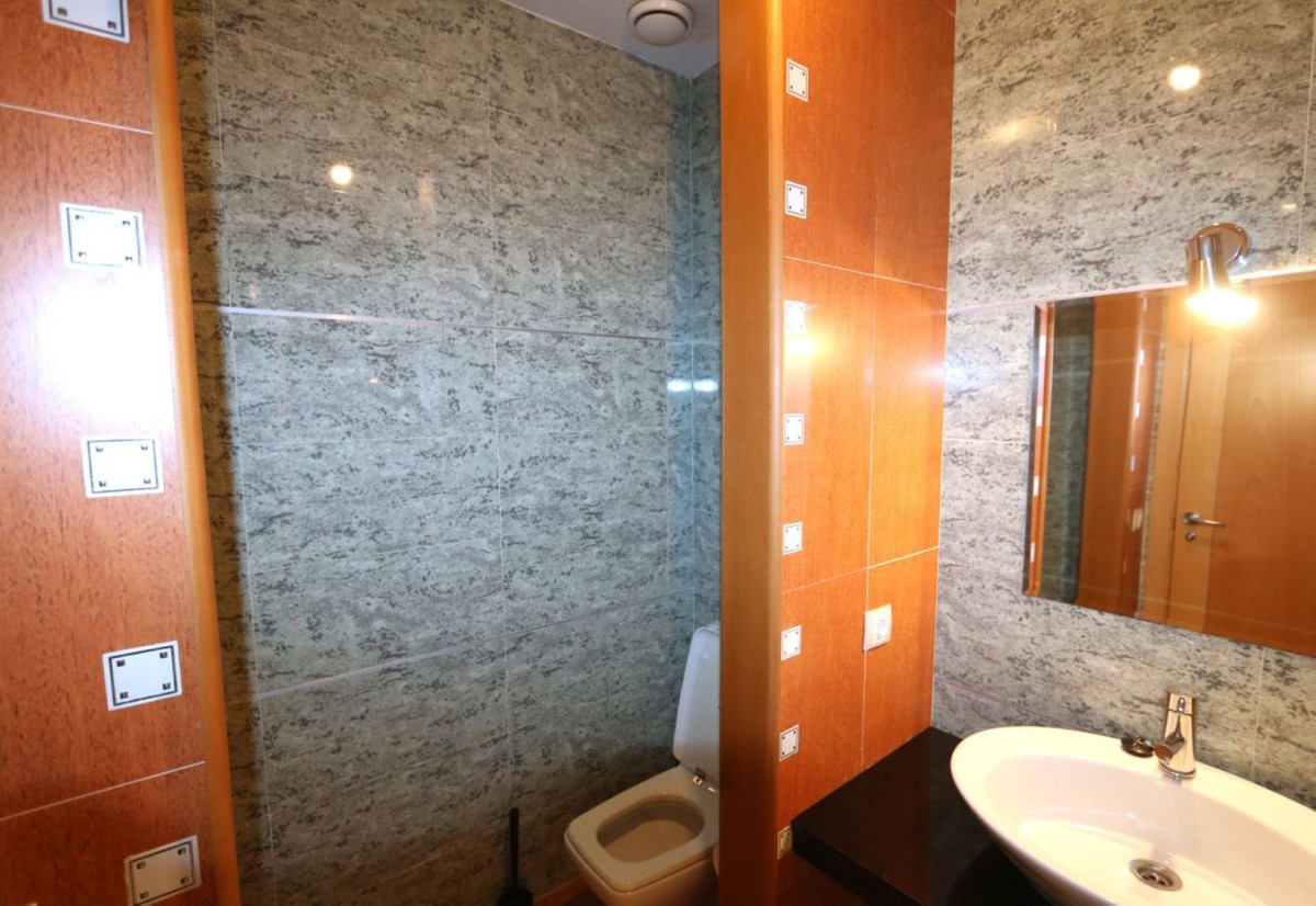 59bd0adae563b686357f3719c84bb154 - 12