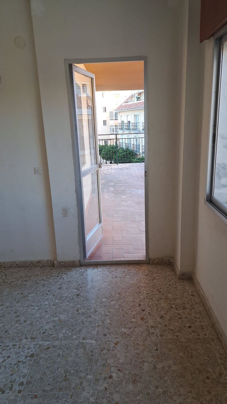 5a2a4cb7df96a6dd632f2e5ed276df87 - 13