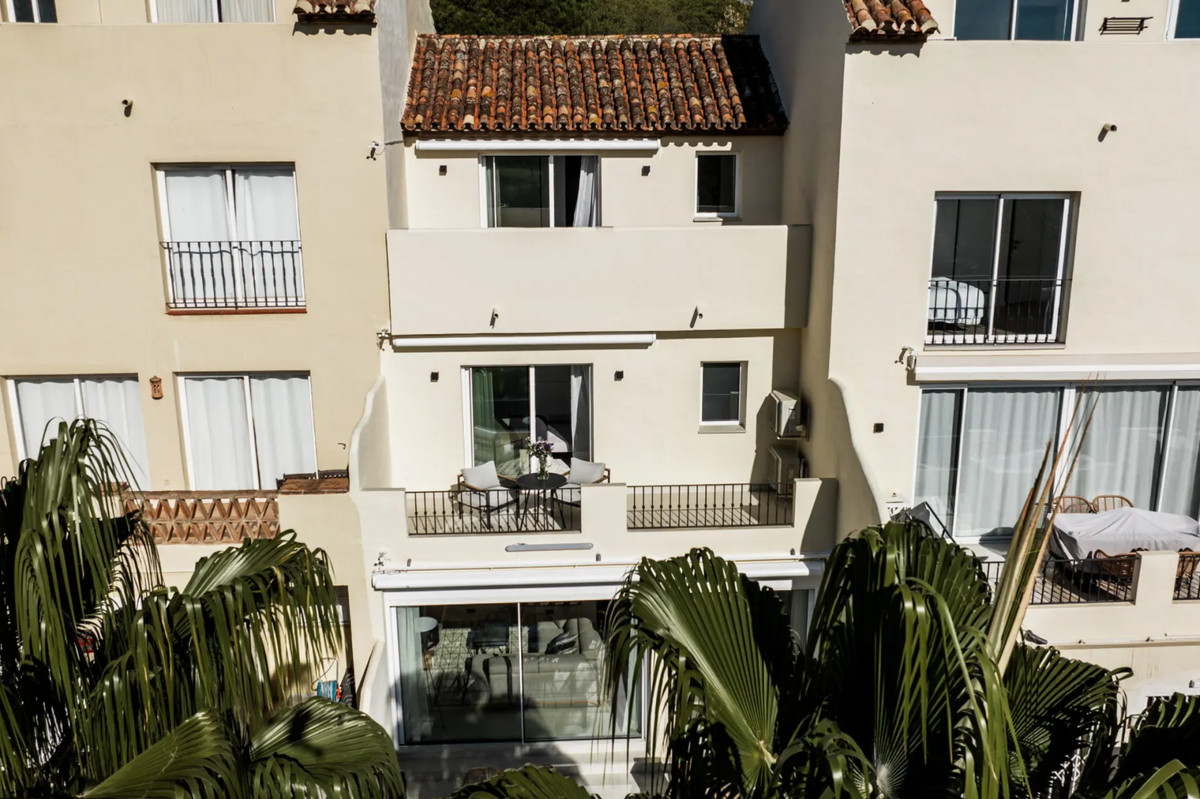 5a4e9779113261f418bd617cf2135f1b - 18