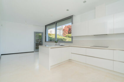 5abe3eda0890c501c2899992061c63ab - 13