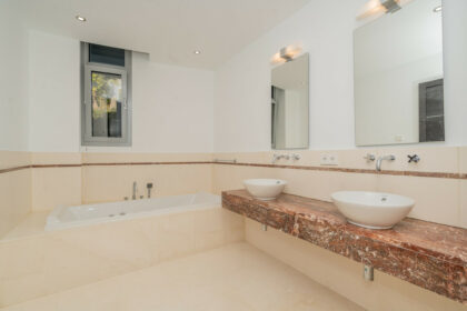 5abe3eda0890c501c2899992061c63ab - 19