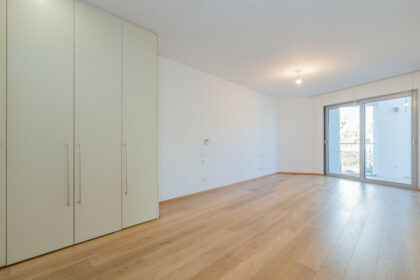 5abe3eda0890c501c2899992061c63ab - 27