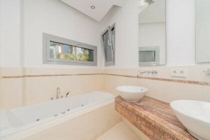 5abe3eda0890c501c2899992061c63ab - 30