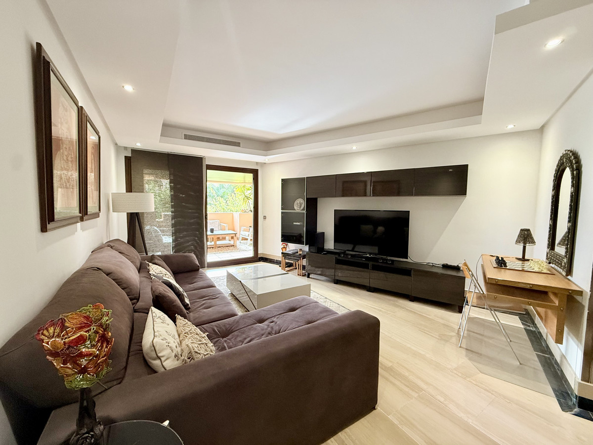 5ae4dec32439f4430ef6848322704d5b - 10