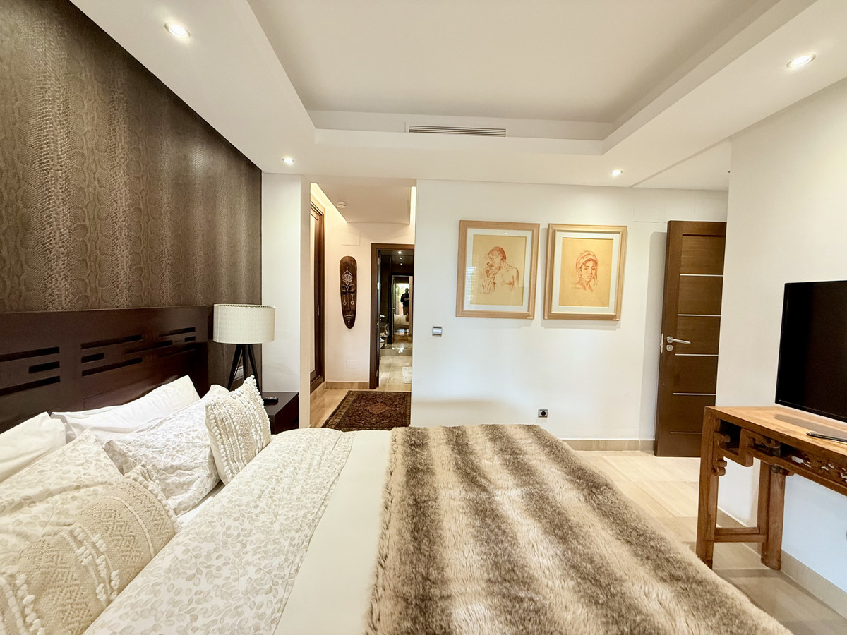 5ae4dec32439f4430ef6848322704d5b - 18