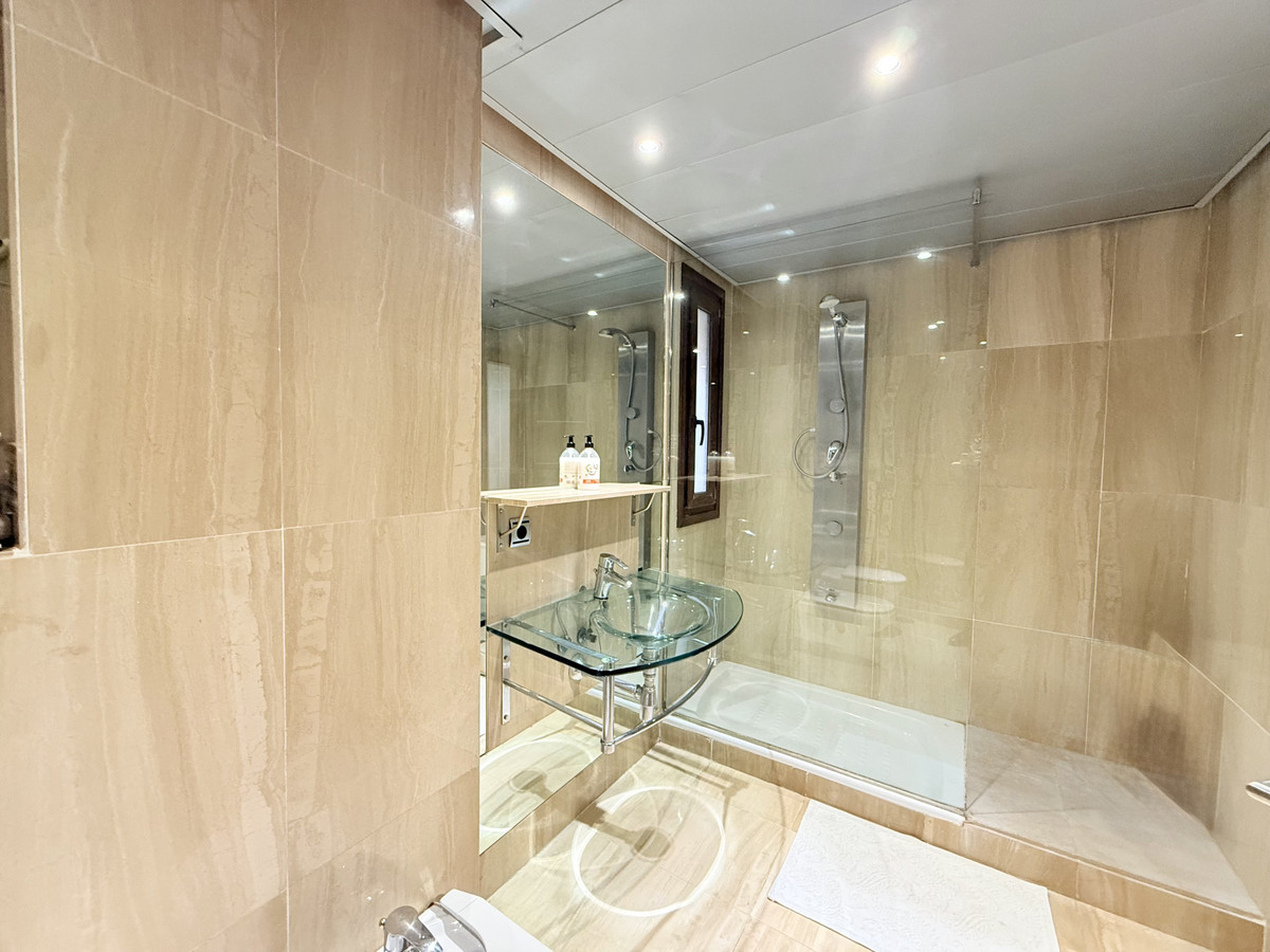 5ae4dec32439f4430ef6848322704d5b - 25