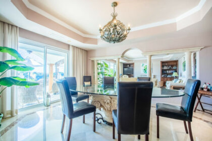 5b1b686530d8b1ac7b5df0ba518007d6 - 11