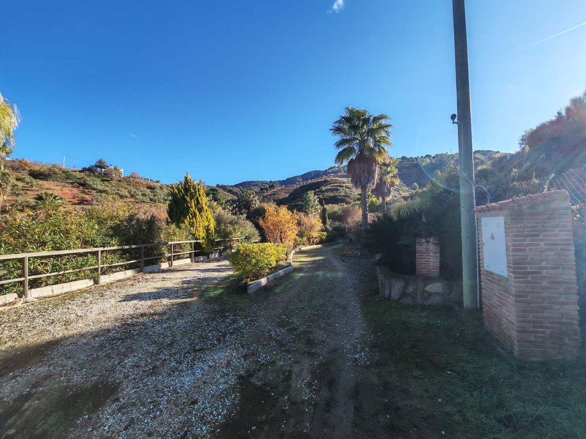 5b4a91136ac5cbf3f154994332d623c4 - 32