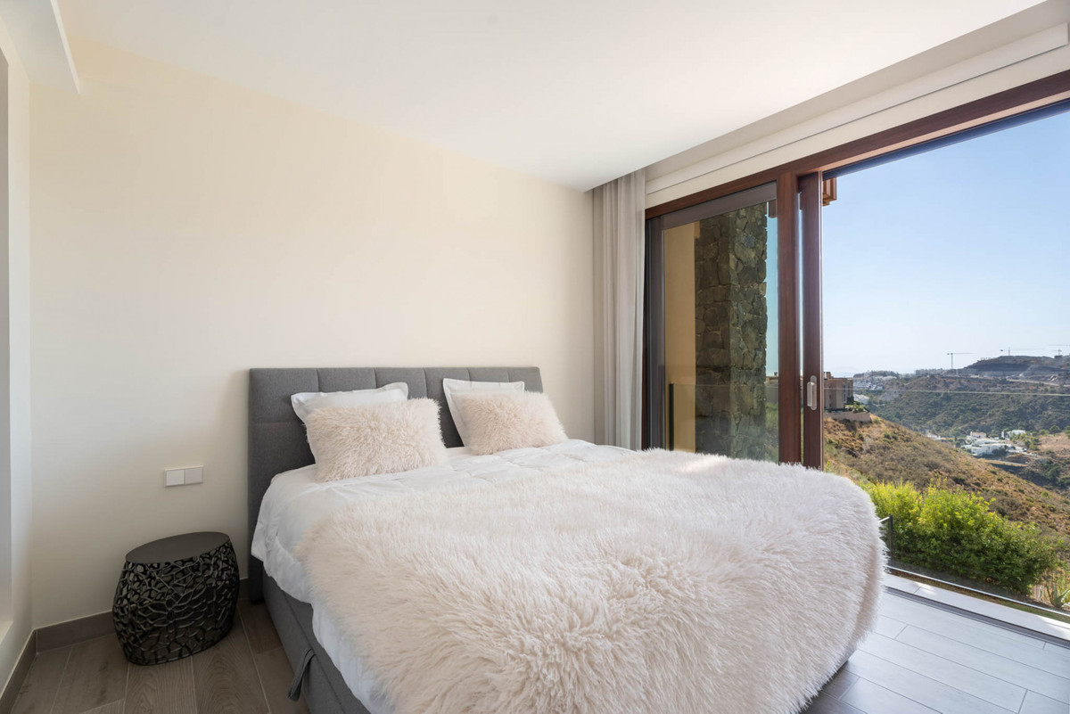 5bc9bf48171ae6731cef49ddc2ee3f25 - 12