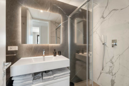 5bc9bf48171ae6731cef49ddc2ee3f25 - 18