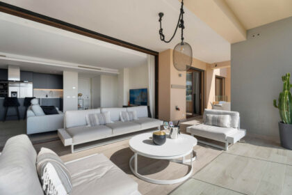 5bc9bf48171ae6731cef49ddc2ee3f25 - 24