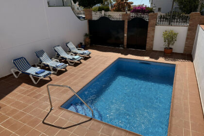 5cf4e3d1ec818ae89c87d3dac0dbdbea - 10