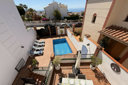 5cf4e3d1ec818ae89c87d3dac0dbdbea - 2