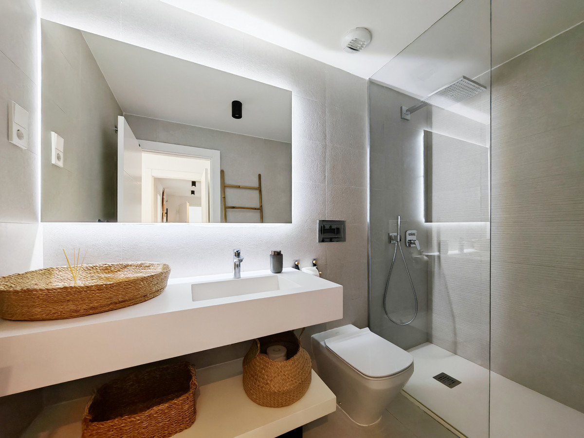 5dce201ea55813b1c52d07cd133280cb - 11