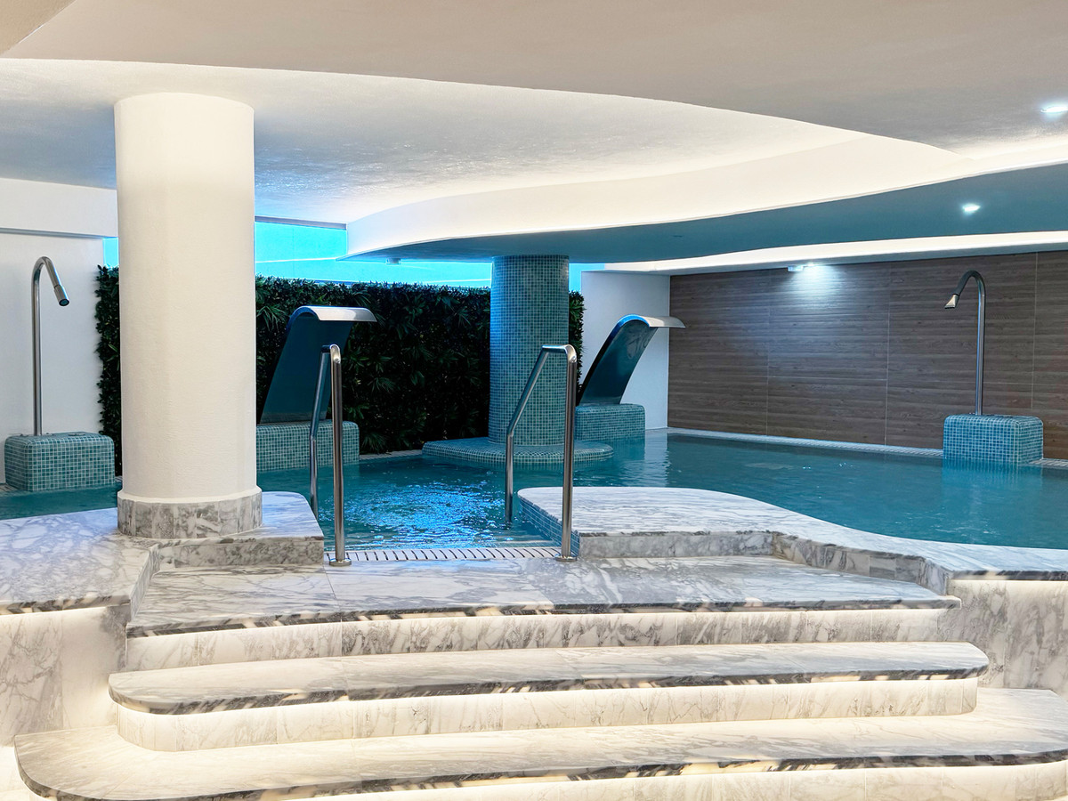 5dce201ea55813b1c52d07cd133280cb - 18