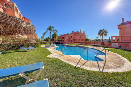 5e560275dfa424fab650c20f2ecc97f6 - 26