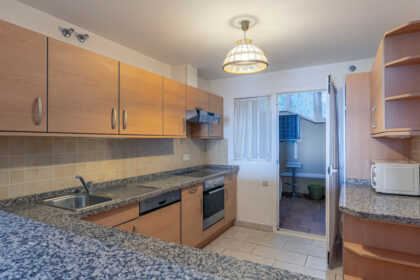 5e62a1c42e0755844da304a59461a353 - 25