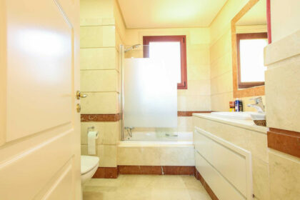 5ea69e9d4f1f91c20fc4dc7b096142fa - 18