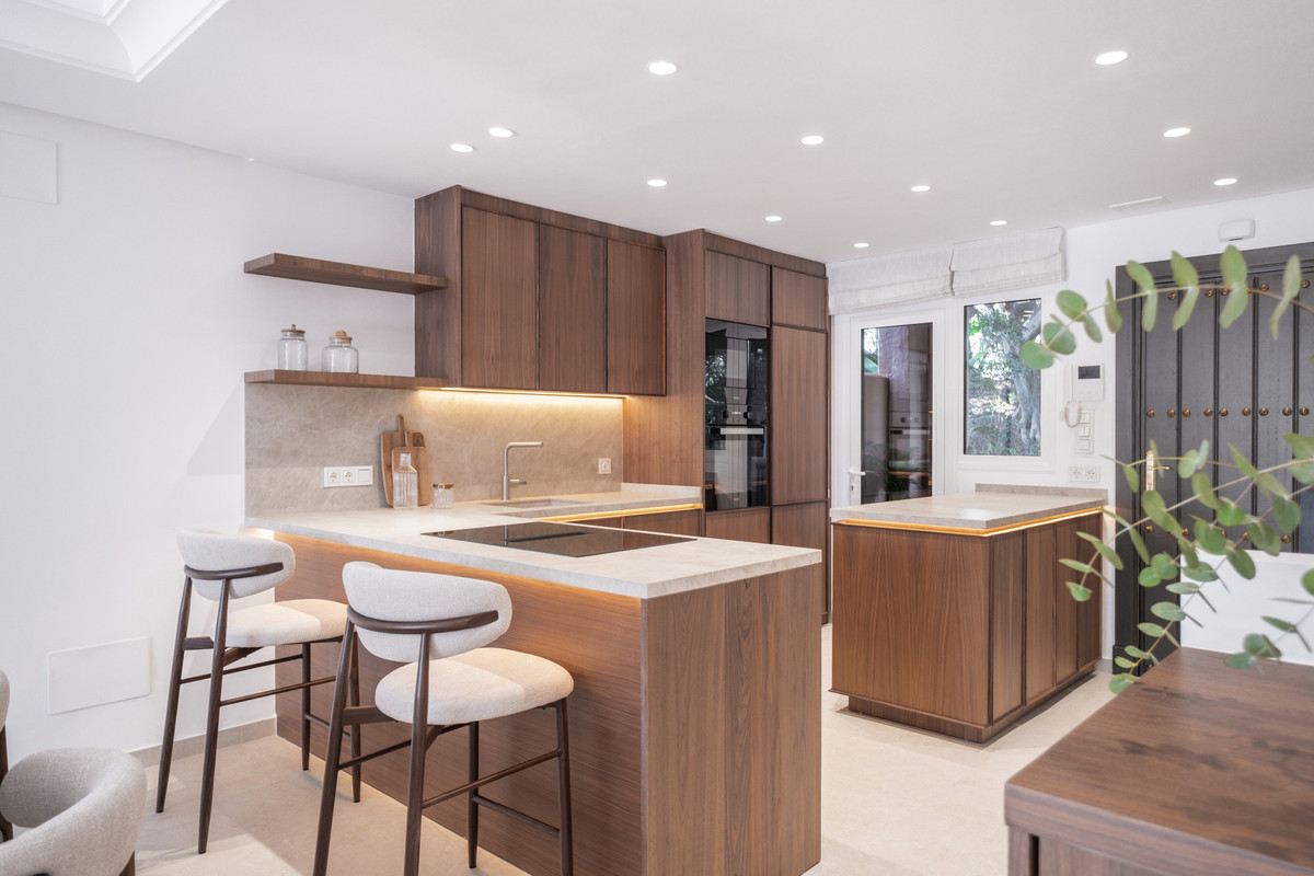 60cc5eeea58c02d04356621042a322a6 - 13