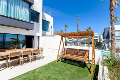 618757dc357dc7b196aeb57f6742e165 - 1