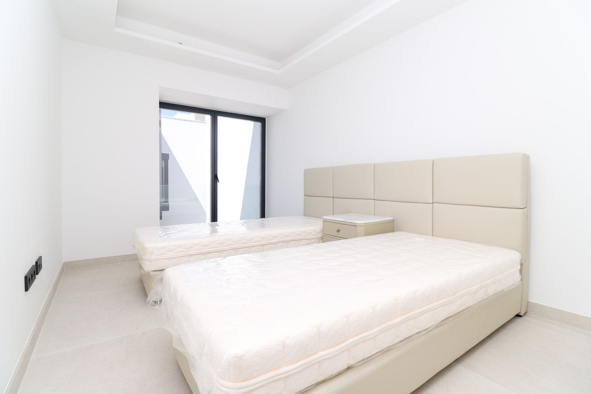 618757dc357dc7b196aeb57f6742e165 - 5