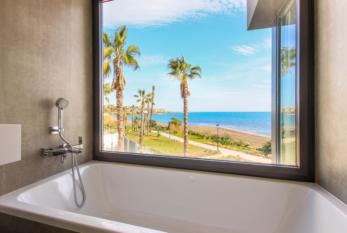 618757dc357dc7b196aeb57f6742e165 - 9