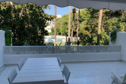 61f429a49906d7aefc99f46855cca55f - 1