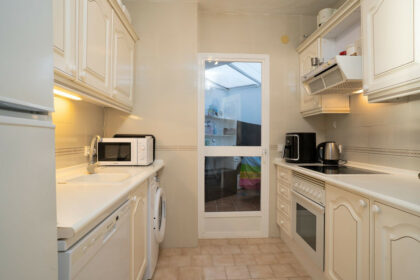 6397e21ca71f0698d3db8f6930519f2d - 6