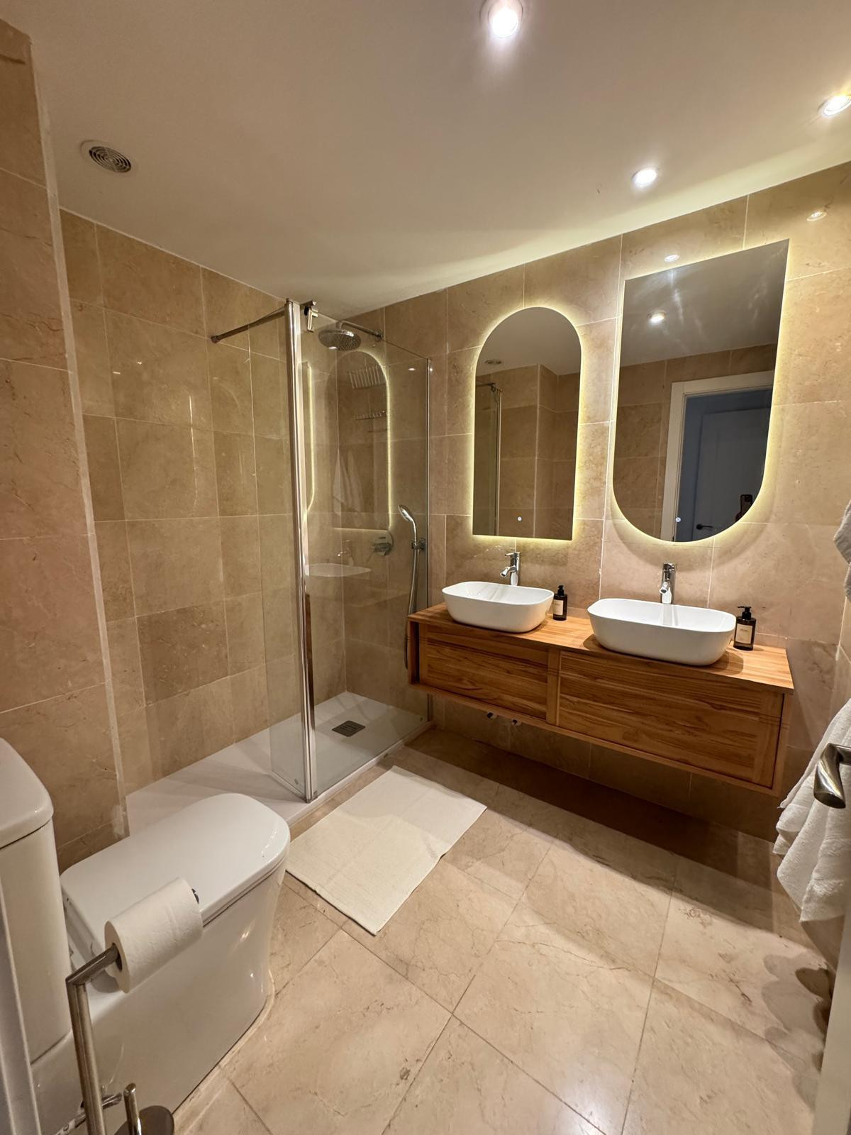 642219970a01abf5f9ccc7282913fce6 - 12