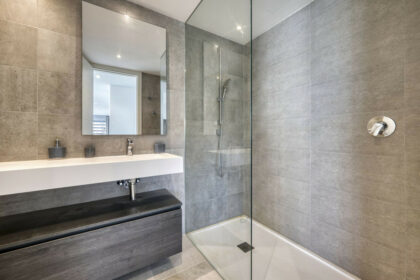 6423b1abb2683333aeaa03c0b53913e1 - 30