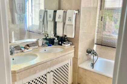 645f30290074cf39e47951ad097bbe03 - 10