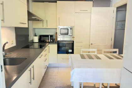 645f30290074cf39e47951ad097bbe03 - 12