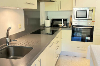 645f30290074cf39e47951ad097bbe03 - 14