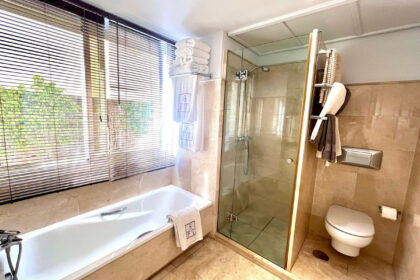 645f30290074cf39e47951ad097bbe03 - 2