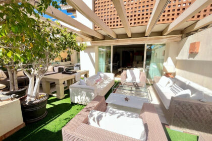 645f30290074cf39e47951ad097bbe03 - 21