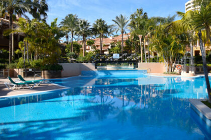 645f30290074cf39e47951ad097bbe03 - 25