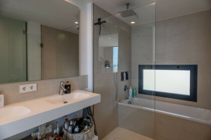 6516f745369e14b68289af514831f3a1 - 20