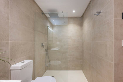 654ac7927dcda0fb5432ac91d5aa17a5 - 18