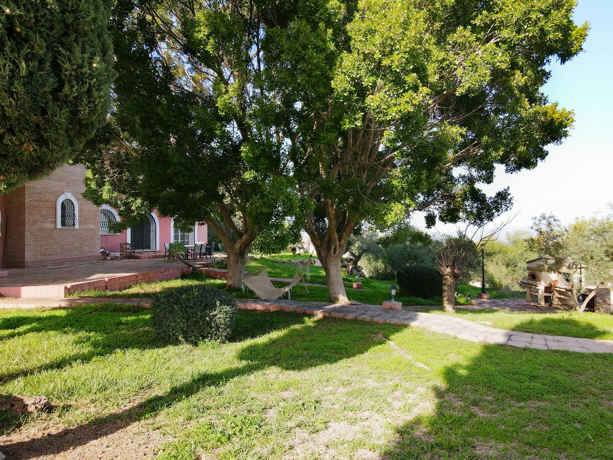 65deb095f83a685237dd5f9afd6c1053 - 10