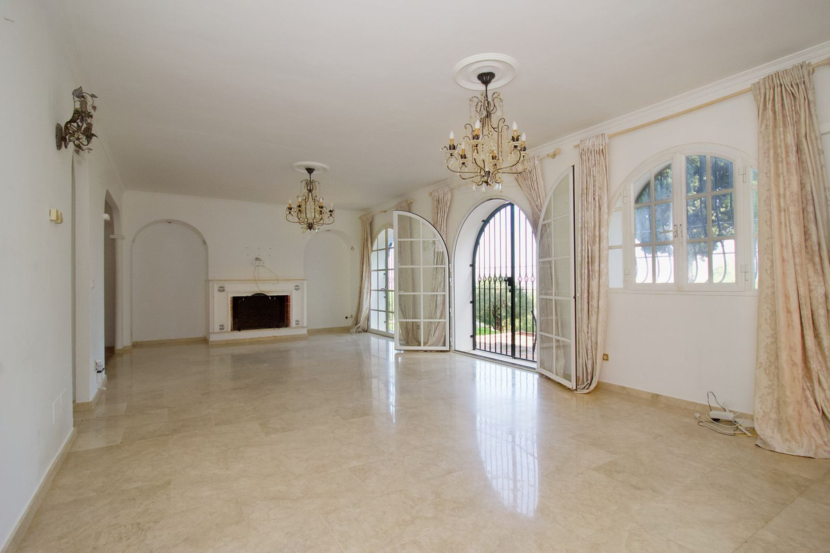 65deb095f83a685237dd5f9afd6c1053 - 14