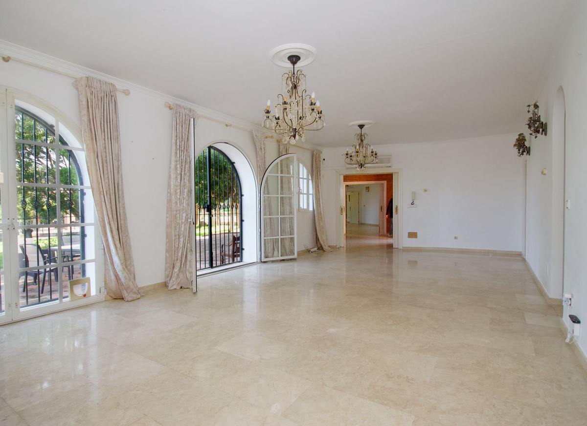 65deb095f83a685237dd5f9afd6c1053 - 16