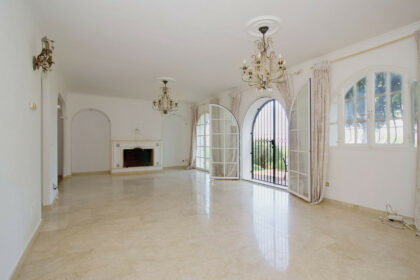 65deb095f83a685237dd5f9afd6c1053 - 18