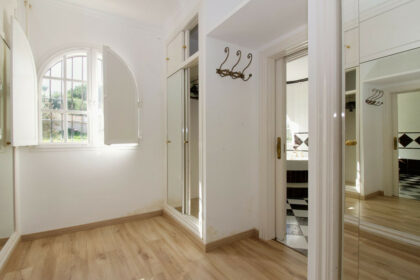 65deb095f83a685237dd5f9afd6c1053 - 22